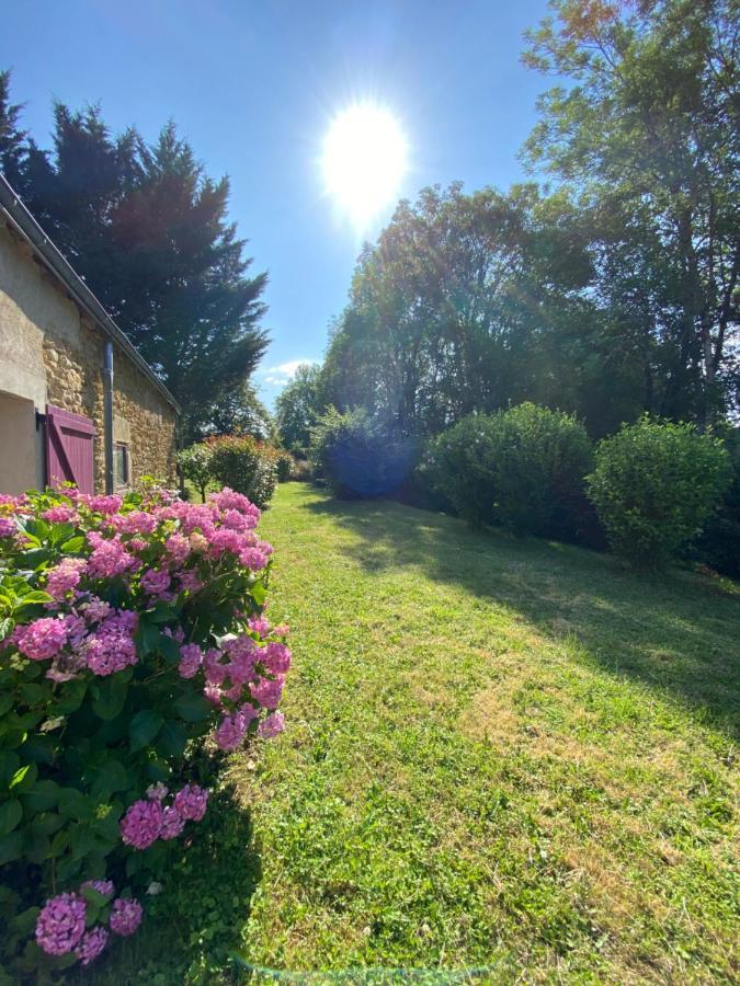 Gite Les Tazons - Pays De George Sand Montipouret Exterior foto